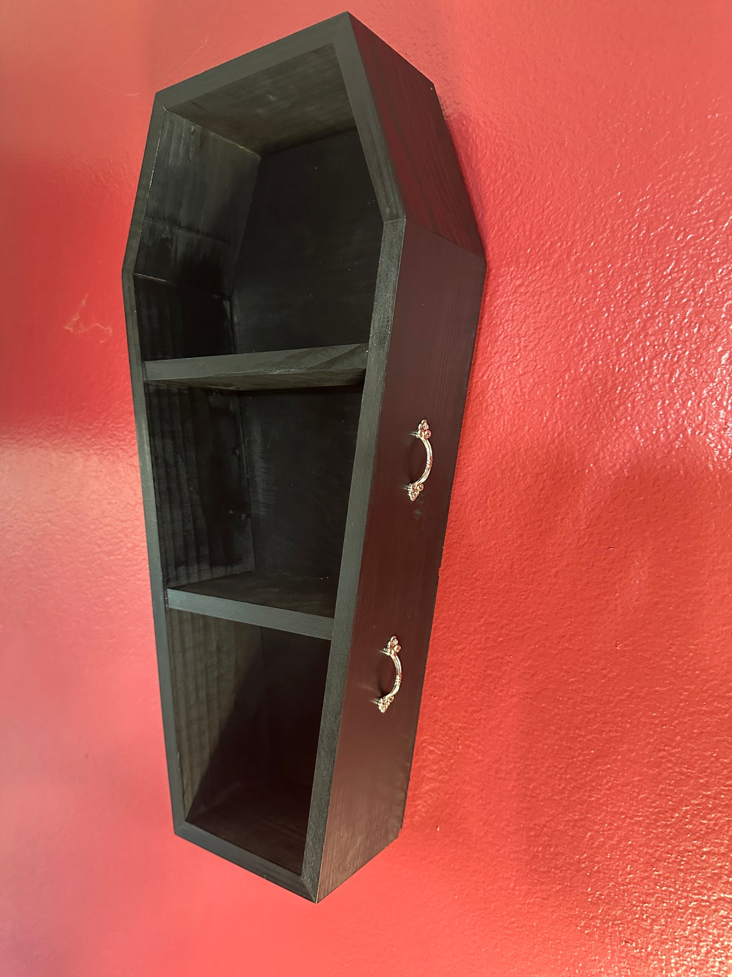 Toe Pincher Coffin Shelf