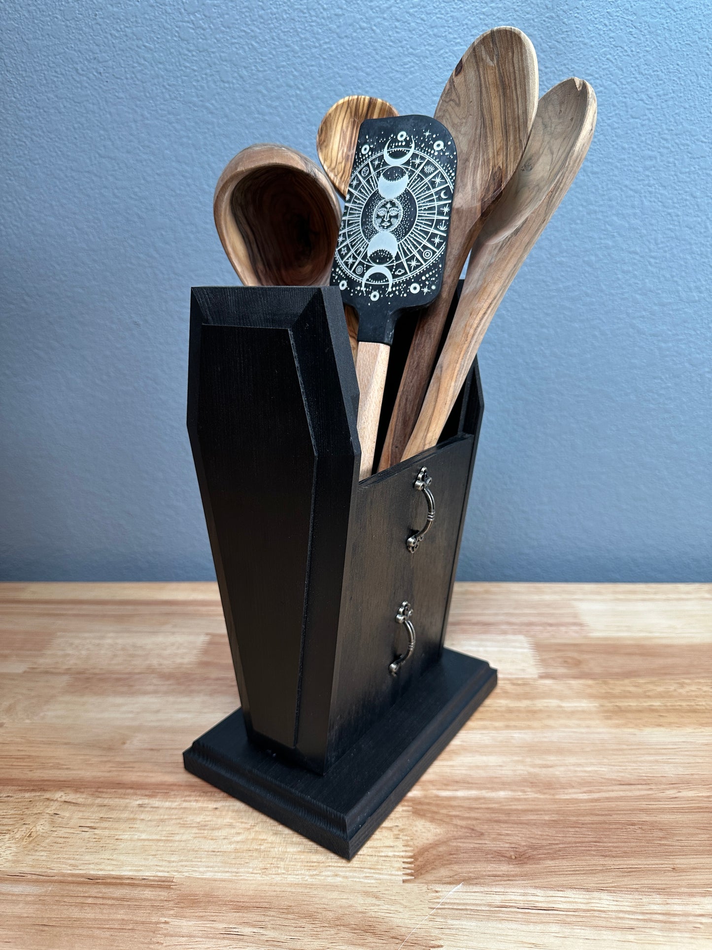 Coffin Utensil Holder