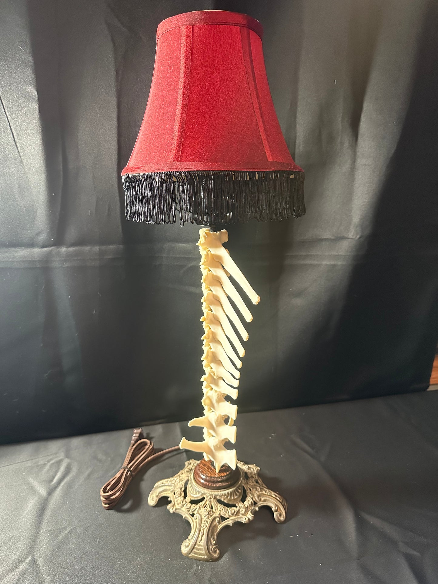 Deer Spine Table Lamp