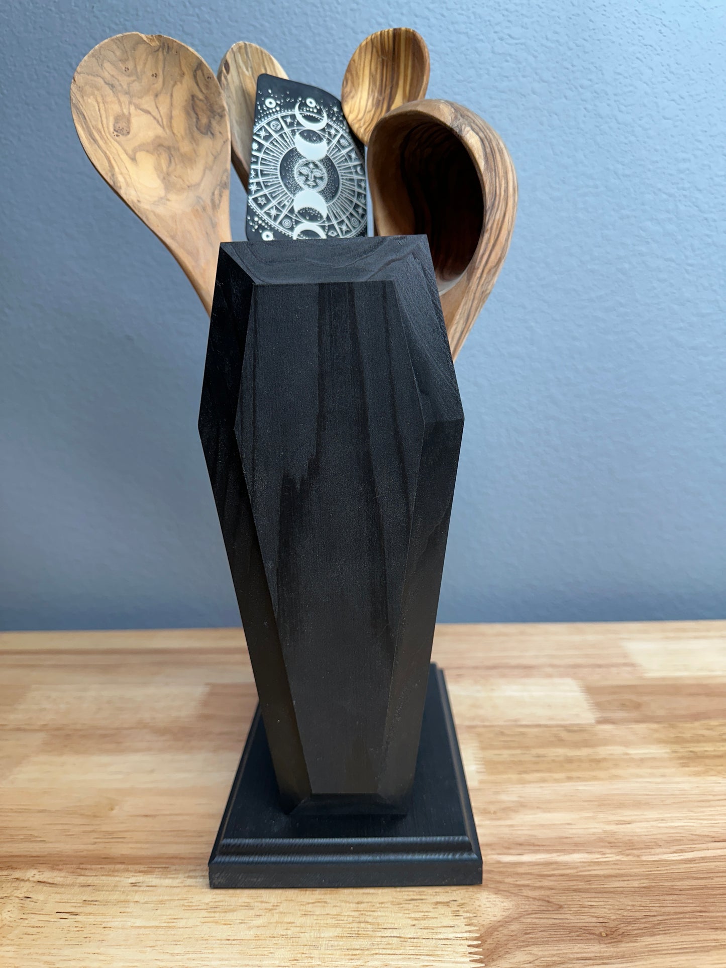 Coffin Utensil Holder